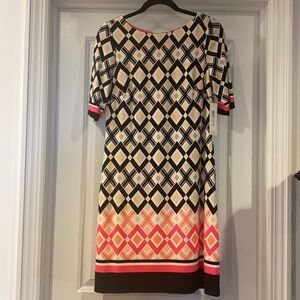 Eliza J Short Sleeve Shift Dress - Geometric